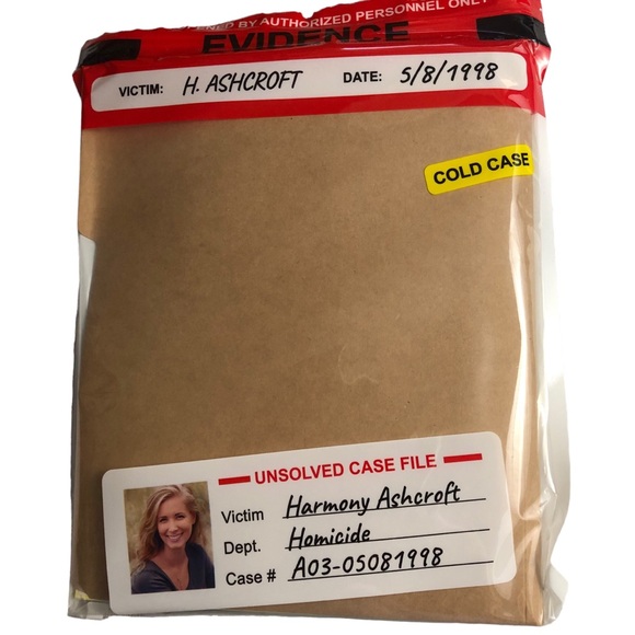 BOARD GAME - Pressman Harmony Ashcroft Unsolved Care Files Board Game. - Picture 3 of 6